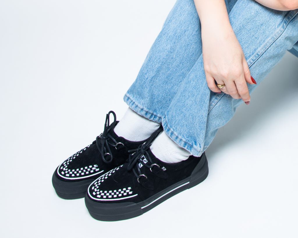 A3136 Black Suede Platform Creeper Sneaker Black